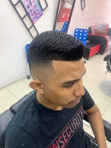 Textured top with a high fade